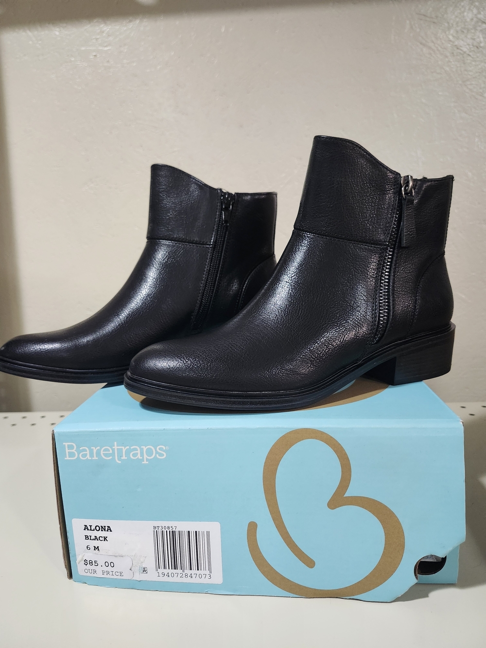 BareTraps Black Leather Ankle Booties with Side Zipper 6M New